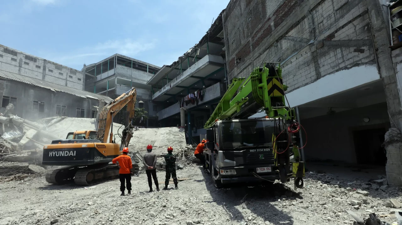 Duka Menggunung di Sidoarjo:...
