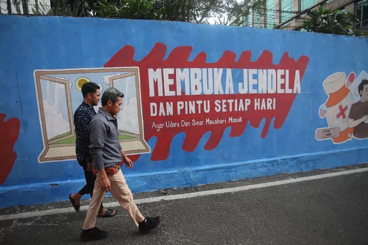 Warna-Warni Mural Ajak...