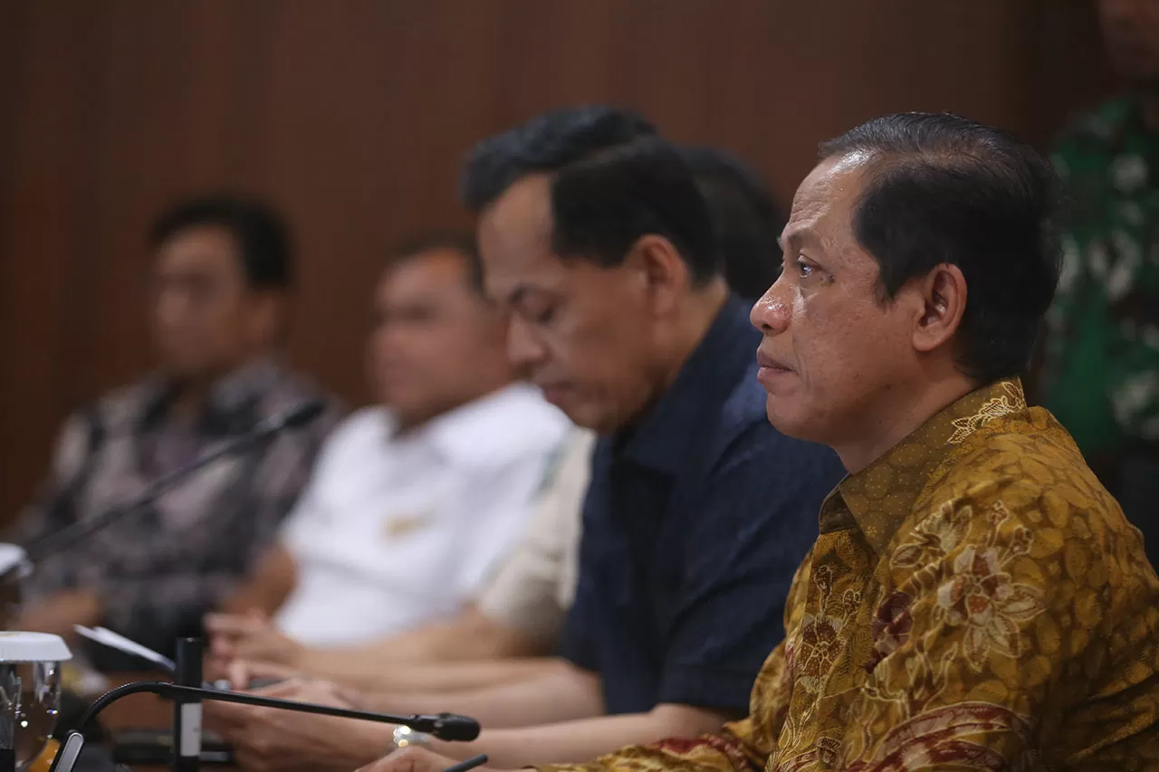 Pemerintah Gelar Rapat...