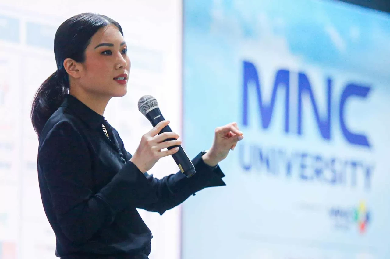 Kuliah Umum Angela Tanoesoedibjo...