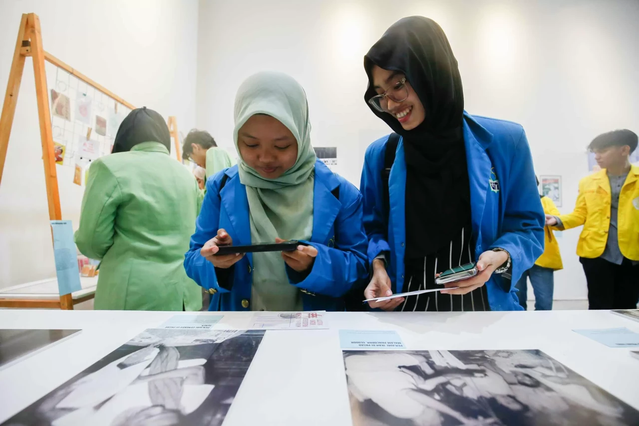 Pameran “Lo Jual Gue...