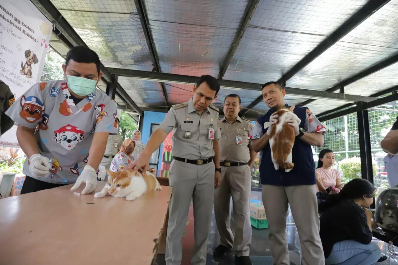 Vaksin Rabies Gratis,...