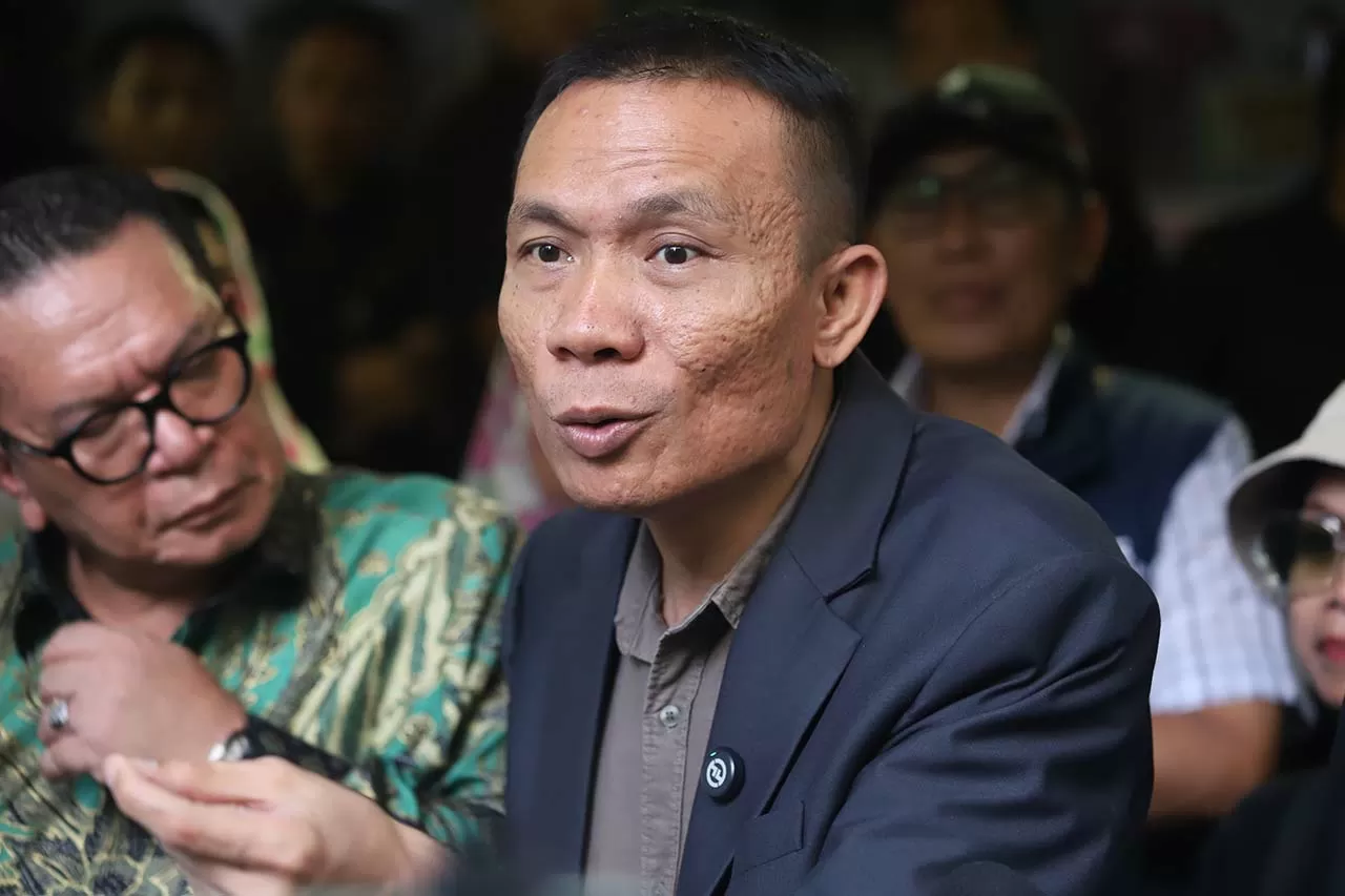 Roy Suryo dan Tim Hukum...