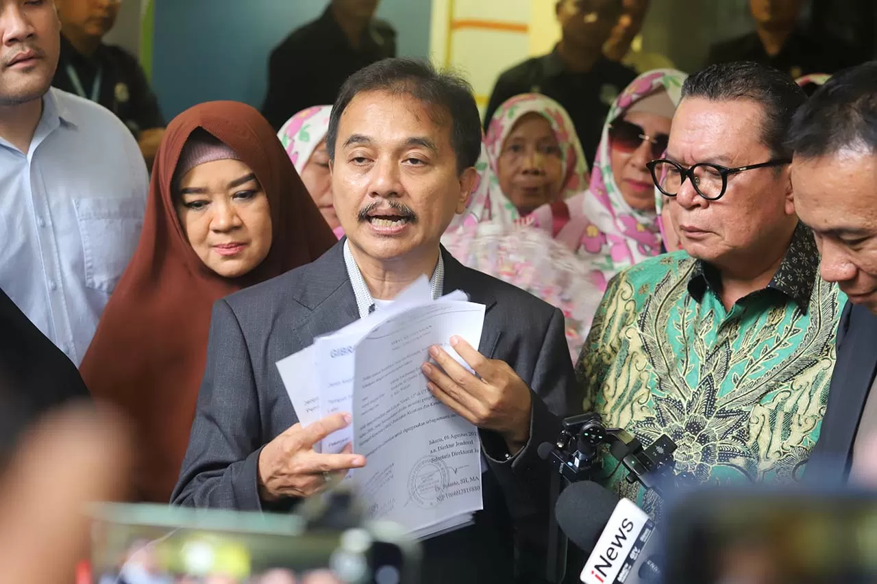 Roy Suryo dan Tim Hukum...