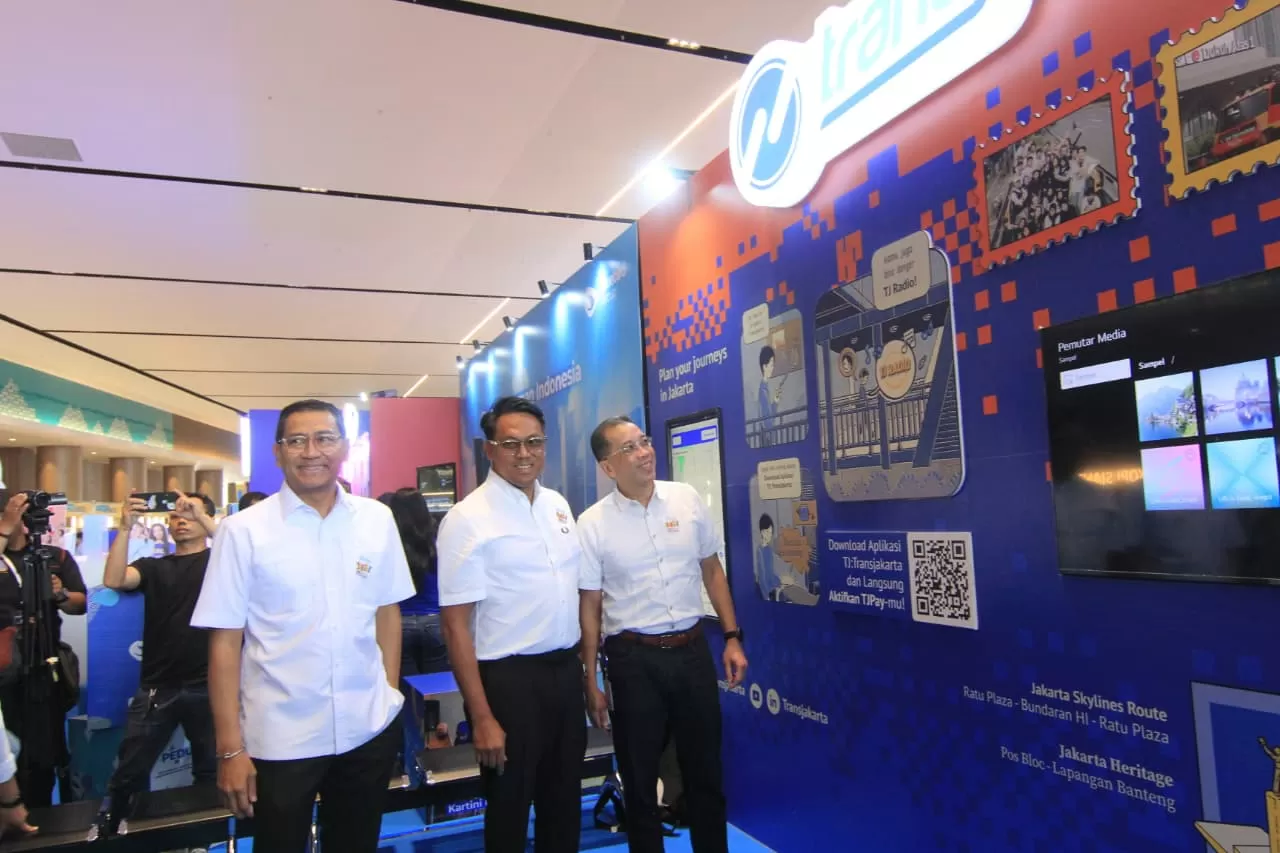 Rayakan HUT ke-27, Bank...