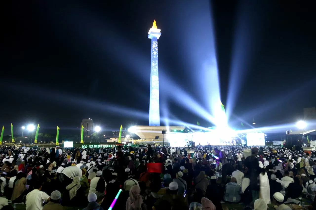 Ratusan Ribu Umat Islam...