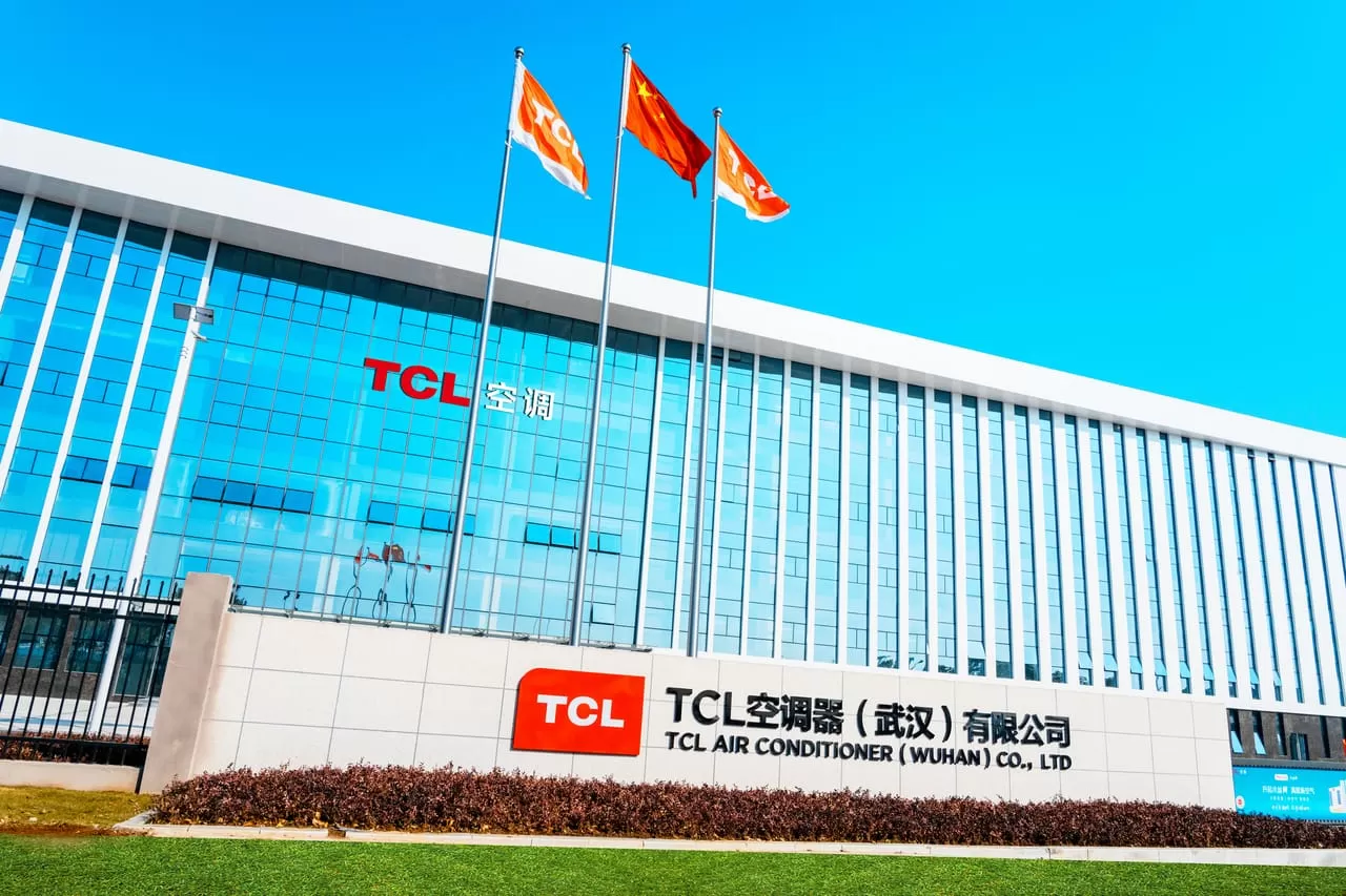 TCL Tegaskan Komitmen...
