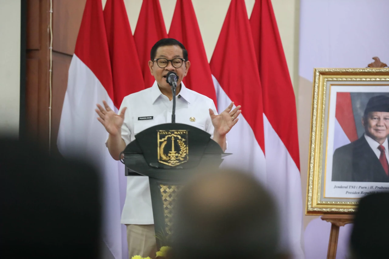 Gubernur Pramono Luncurkan...