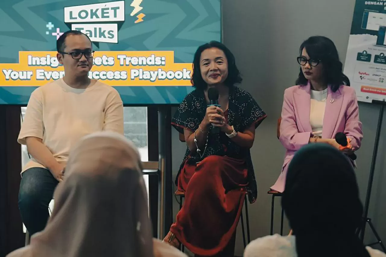 Data dan Digital Jadi...