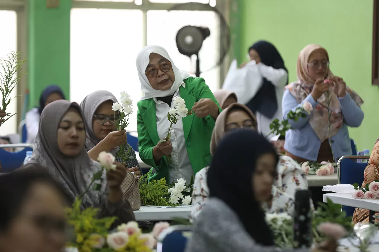 Pelatihan Merangkai...