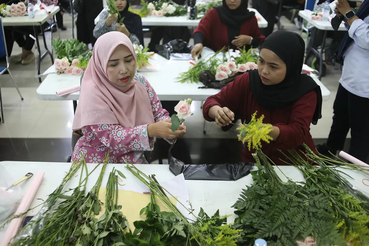Pelatihan Merangkai...