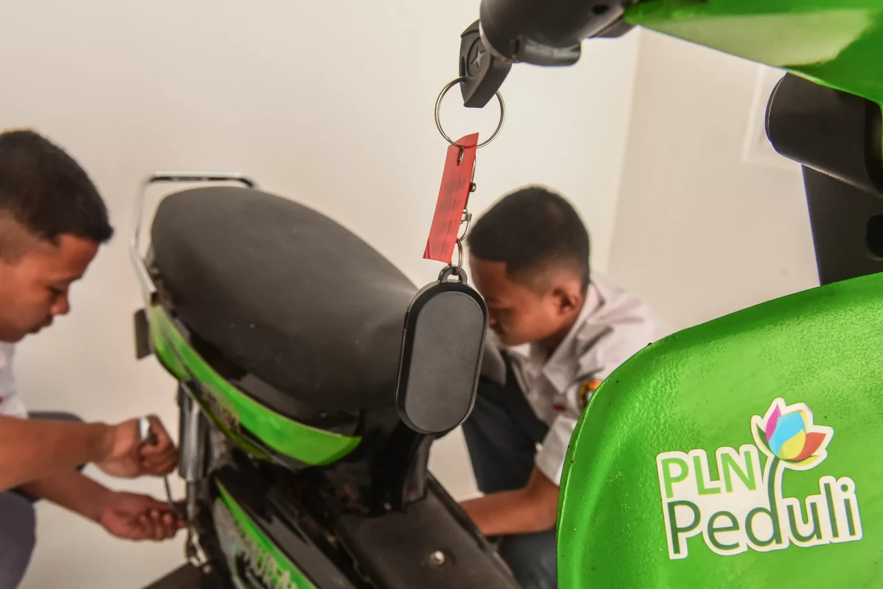 Bengkel Motor Listrik...