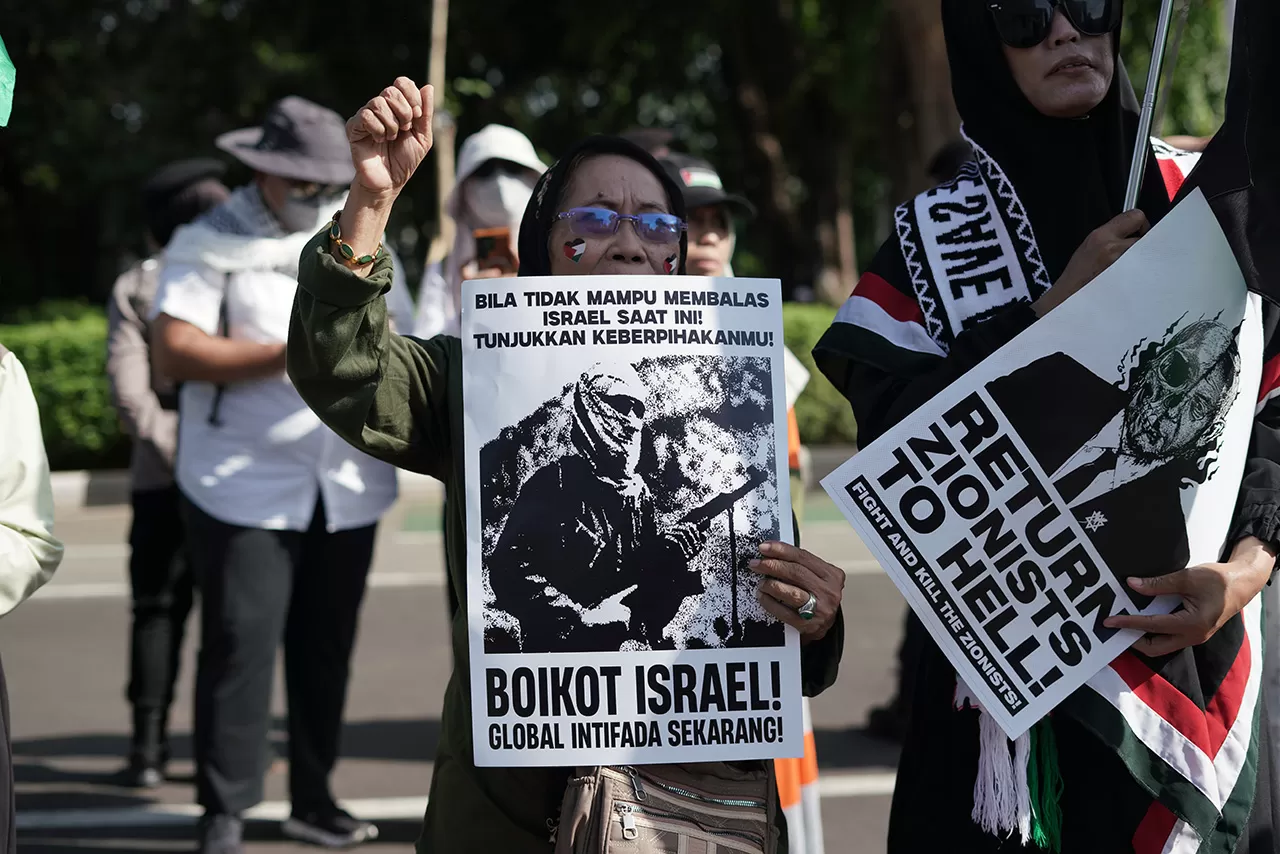 Aksi Solidaritas untuk...