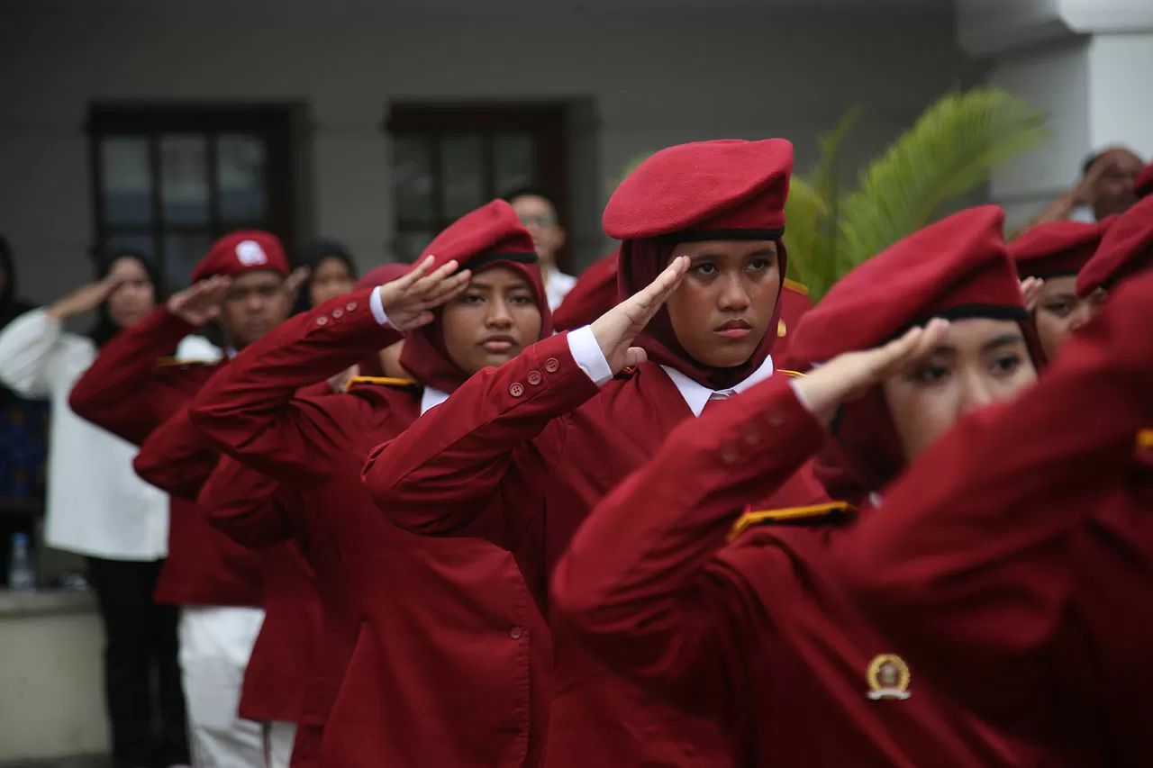 Murid Sekolah Rakyat...