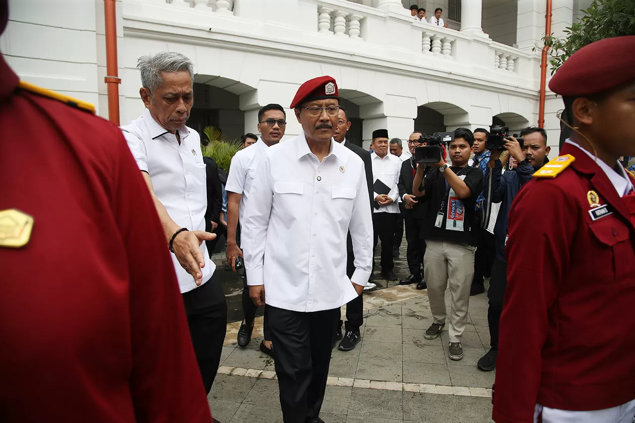 Murid Sekolah Rakyat...