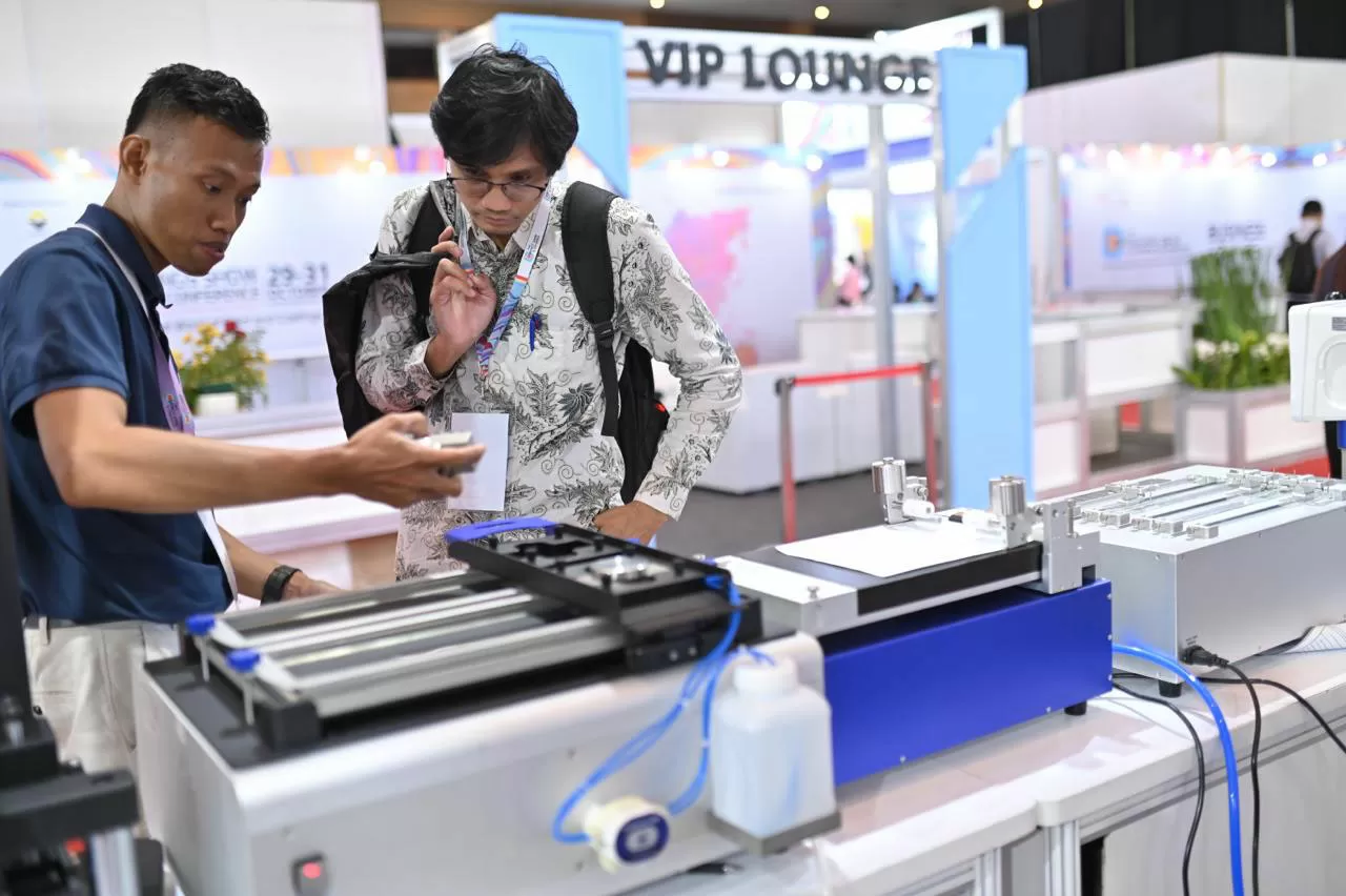 Pameran Pacific Coatings...