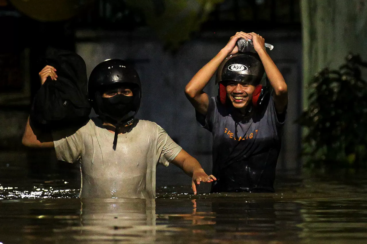 Banjir Rendam 54 RT...