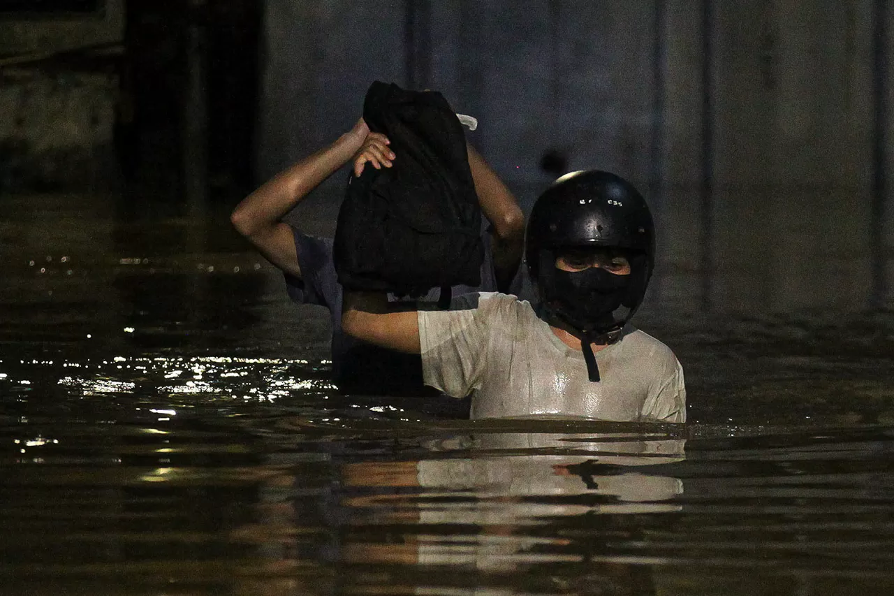 Banjir Rendam 54 RT...