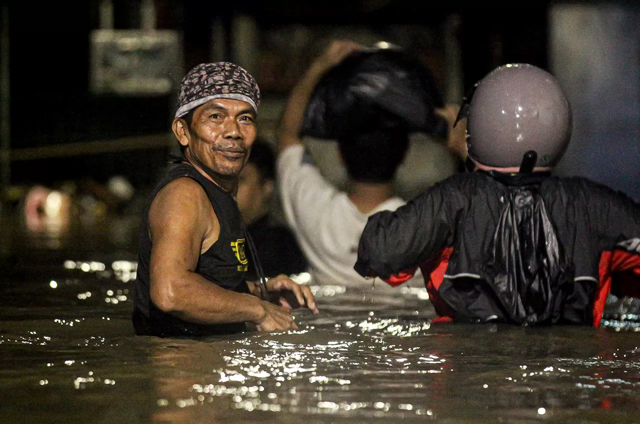 Banjir Rendam 54 RT...