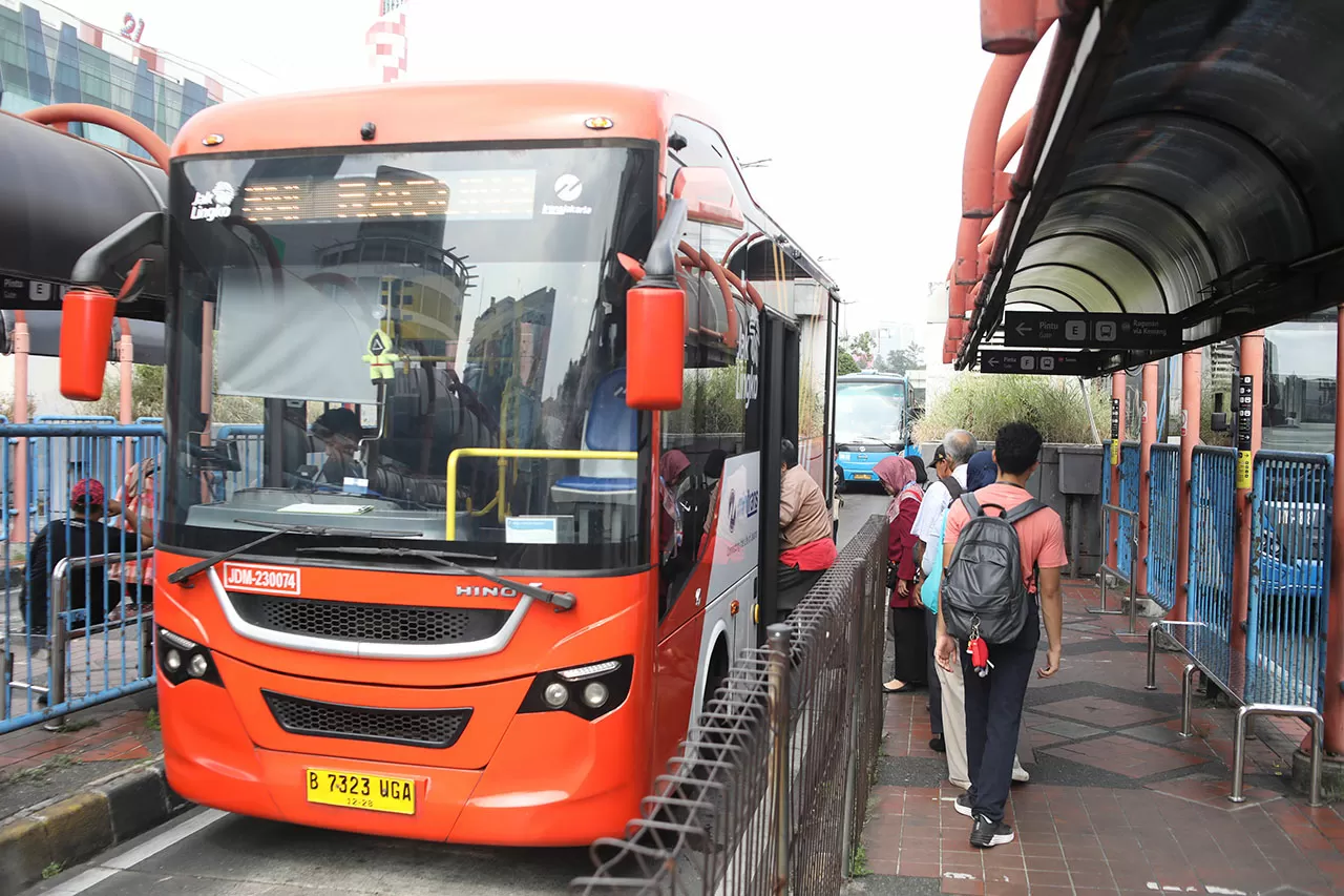 Tarif Transjakarta Bakal...