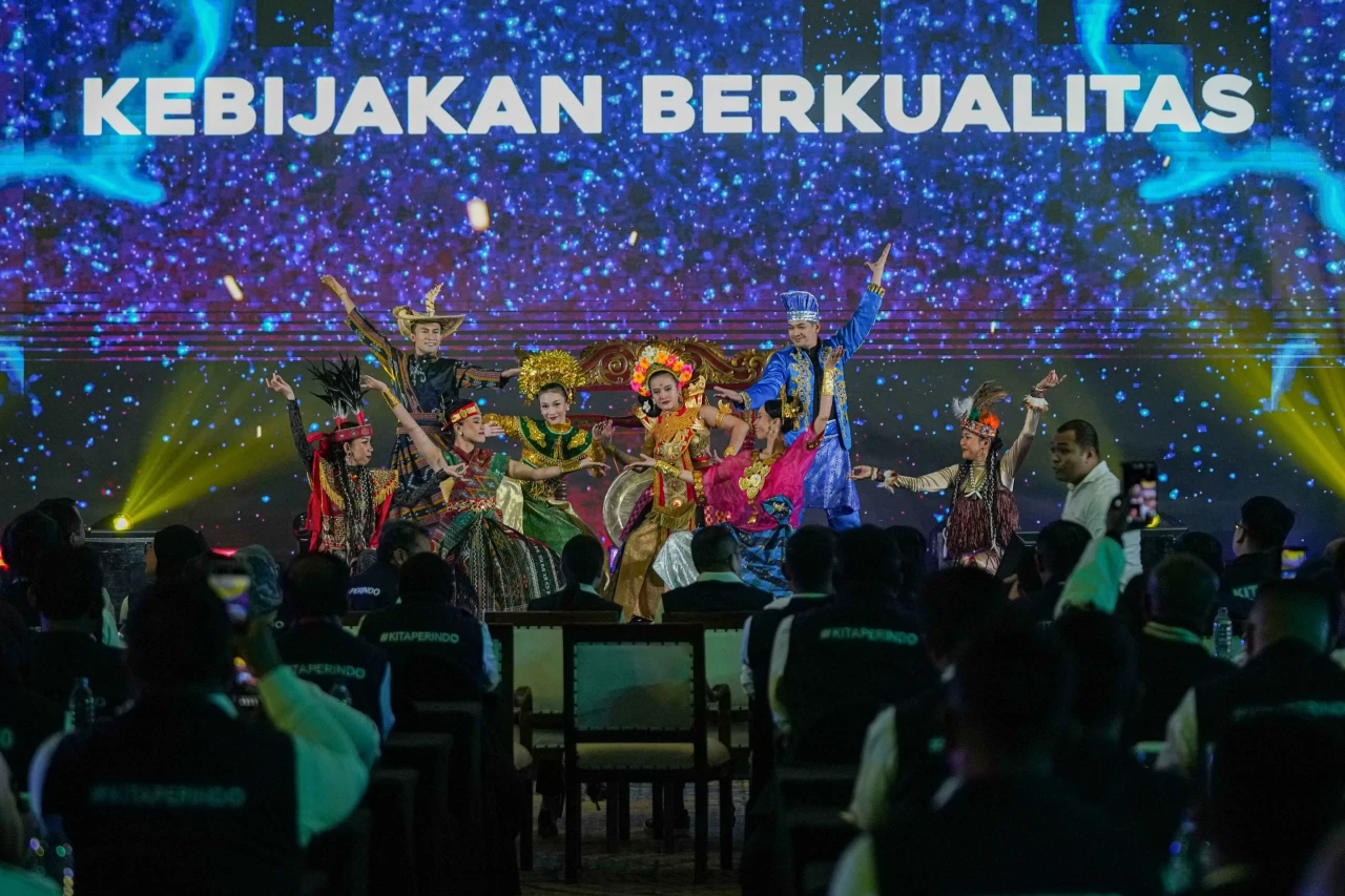 Menteri Agama Hadiri...