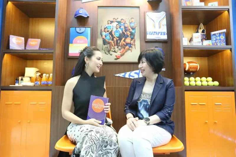 Pevita Pearce Berikan...
