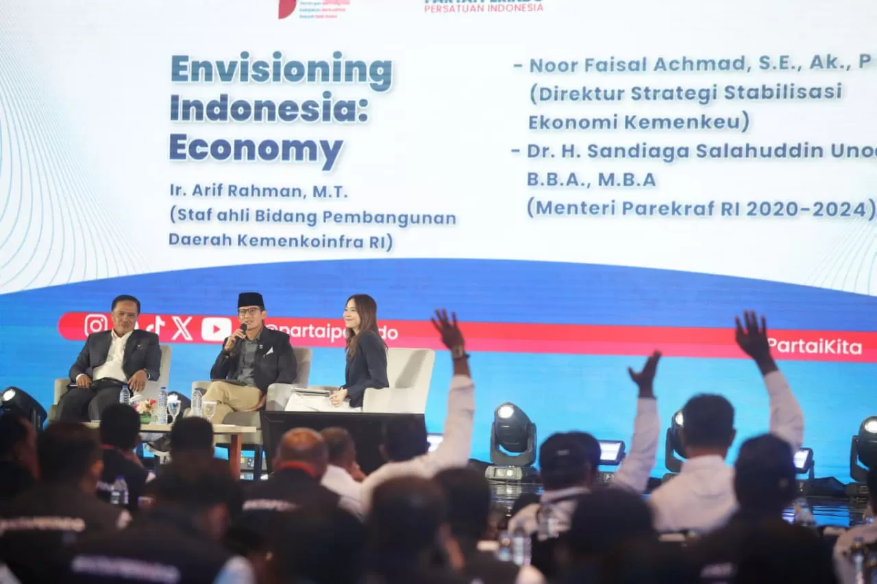 Sandiaga Uno Jadi Pembicara...