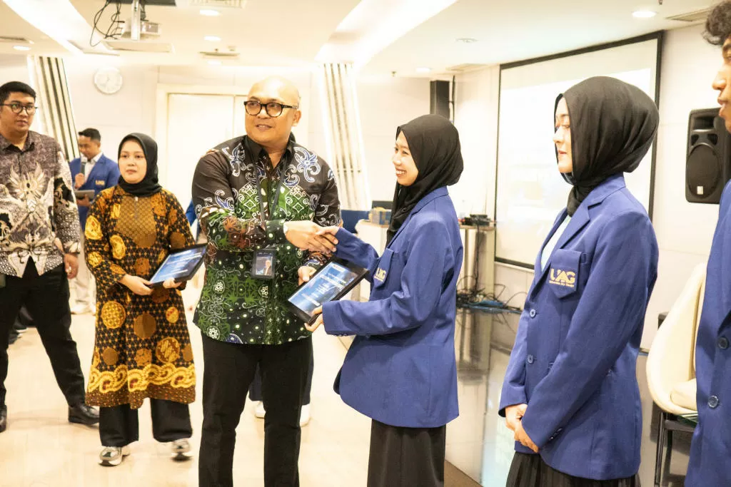 IDSurvey dan Universitas...