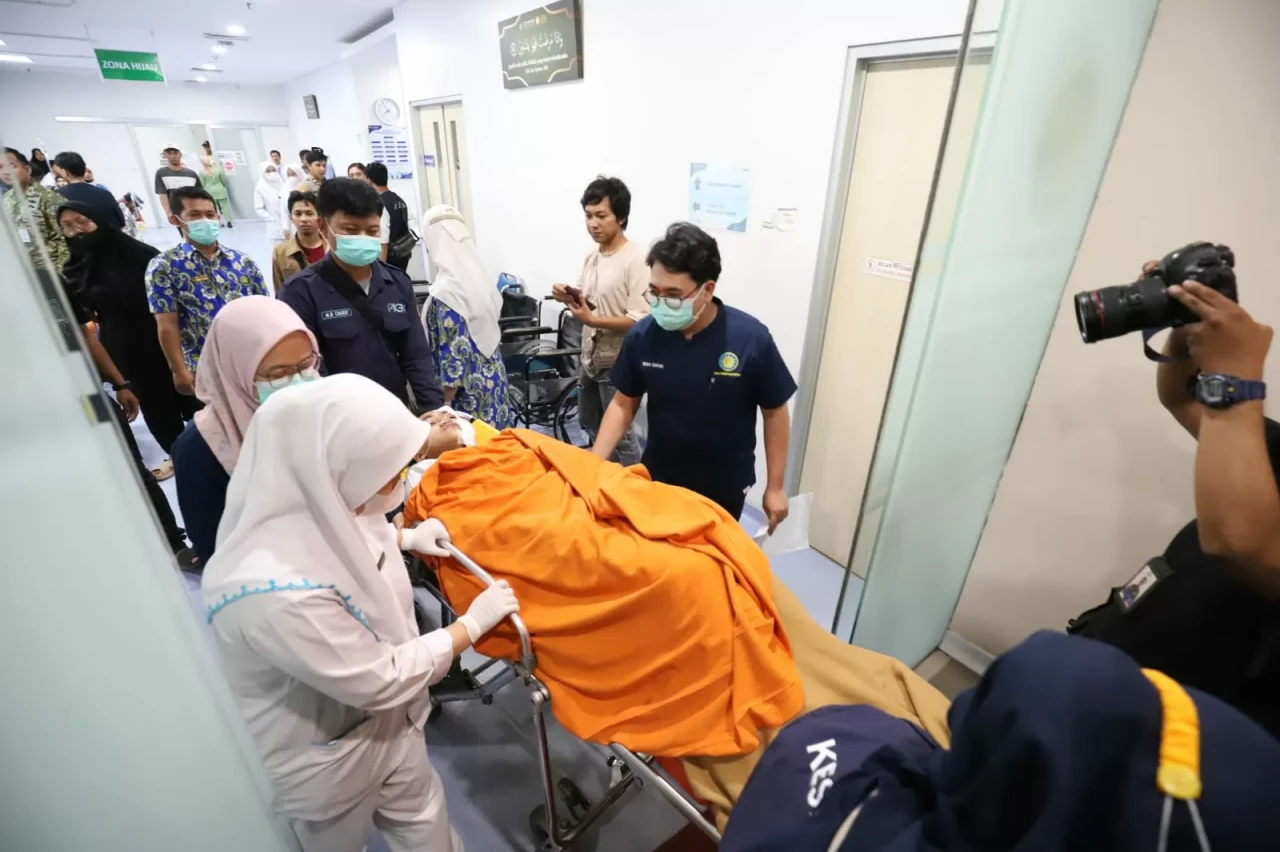 27 Korban Ledakan Masih...