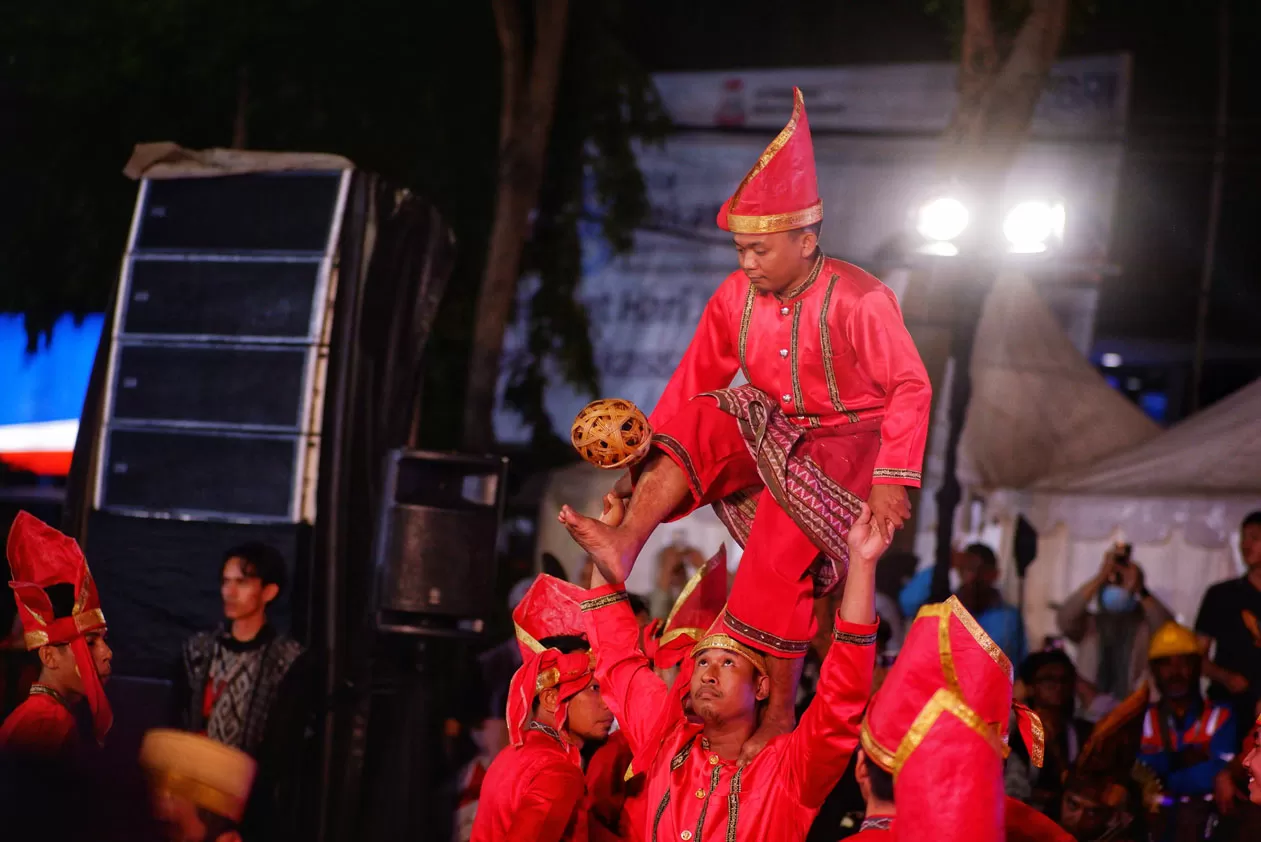 Kirab Budaya Singara...