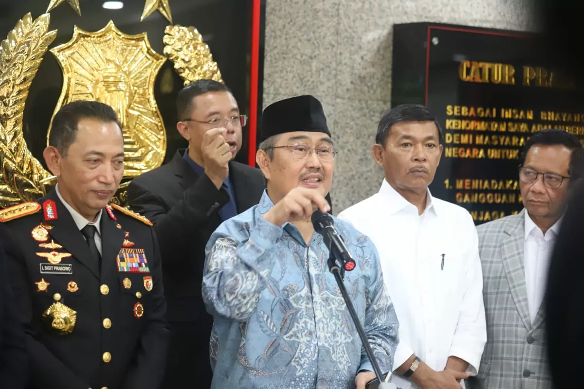 Rapat Perdana Komisi...