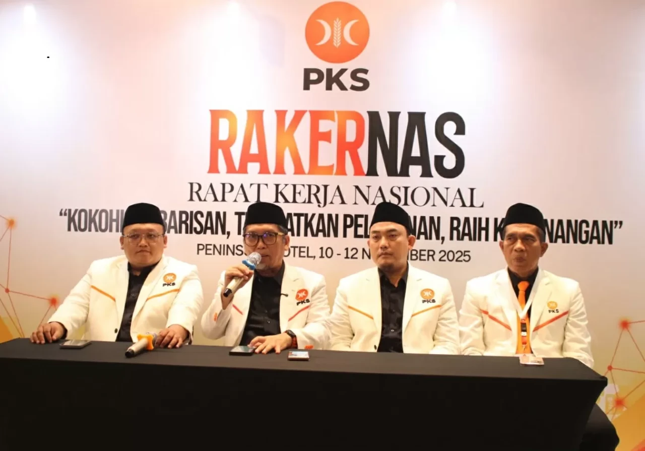 PKS Gelar Rakernas 2025:...