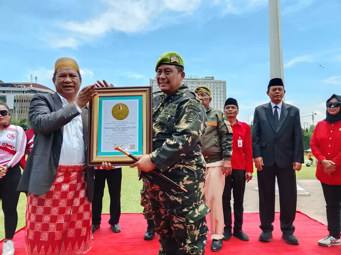 Ribuan Peserta Ciptakan...
