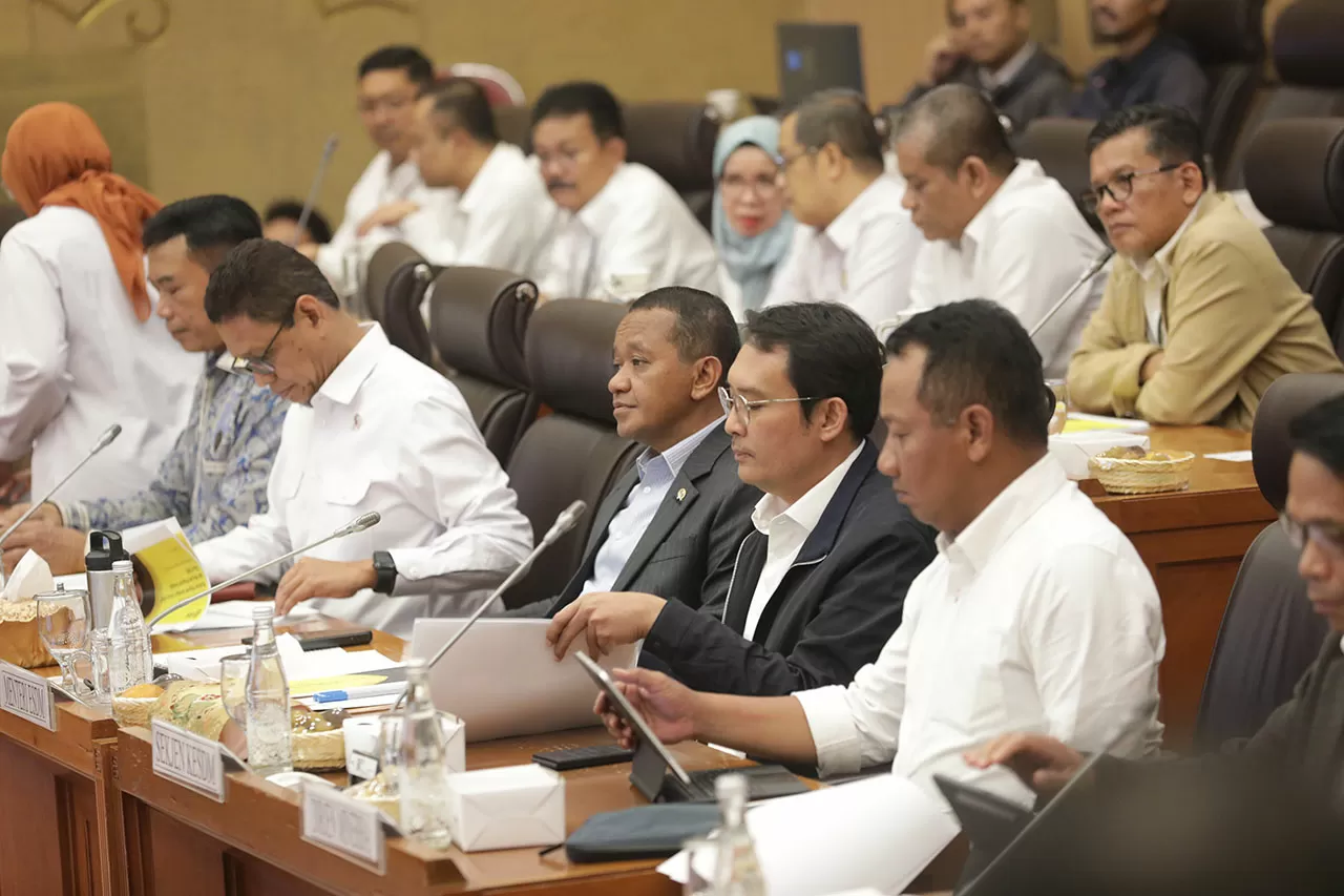 Raker Menteri ESDM dengan...