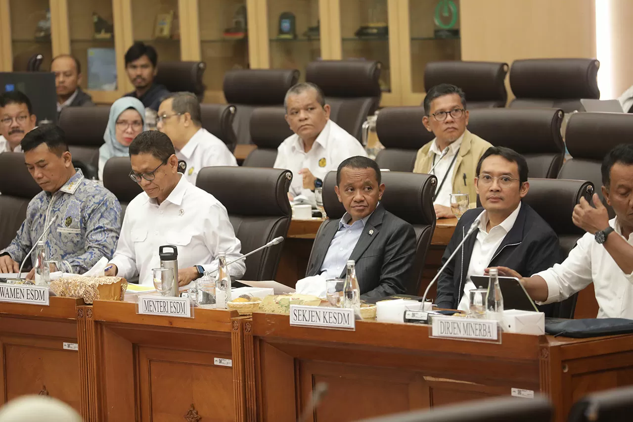 Raker Menteri ESDM dengan...