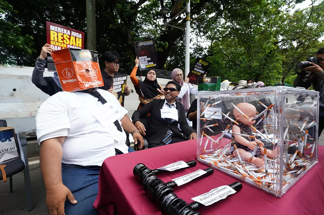 Peringati Hari Kesehatan...