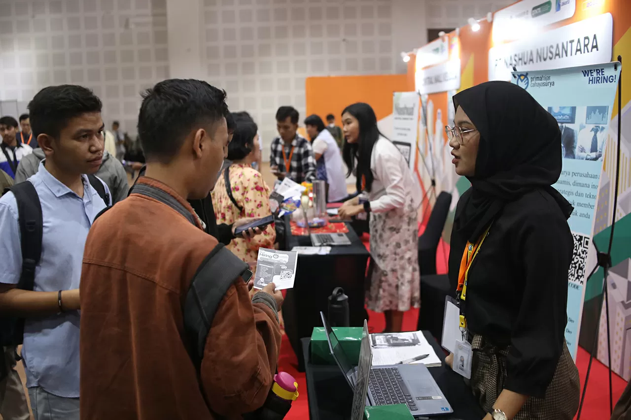 Antusiasme Pencari Kerja...