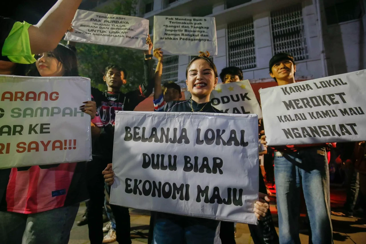 Komunitas Kreatif Turun...