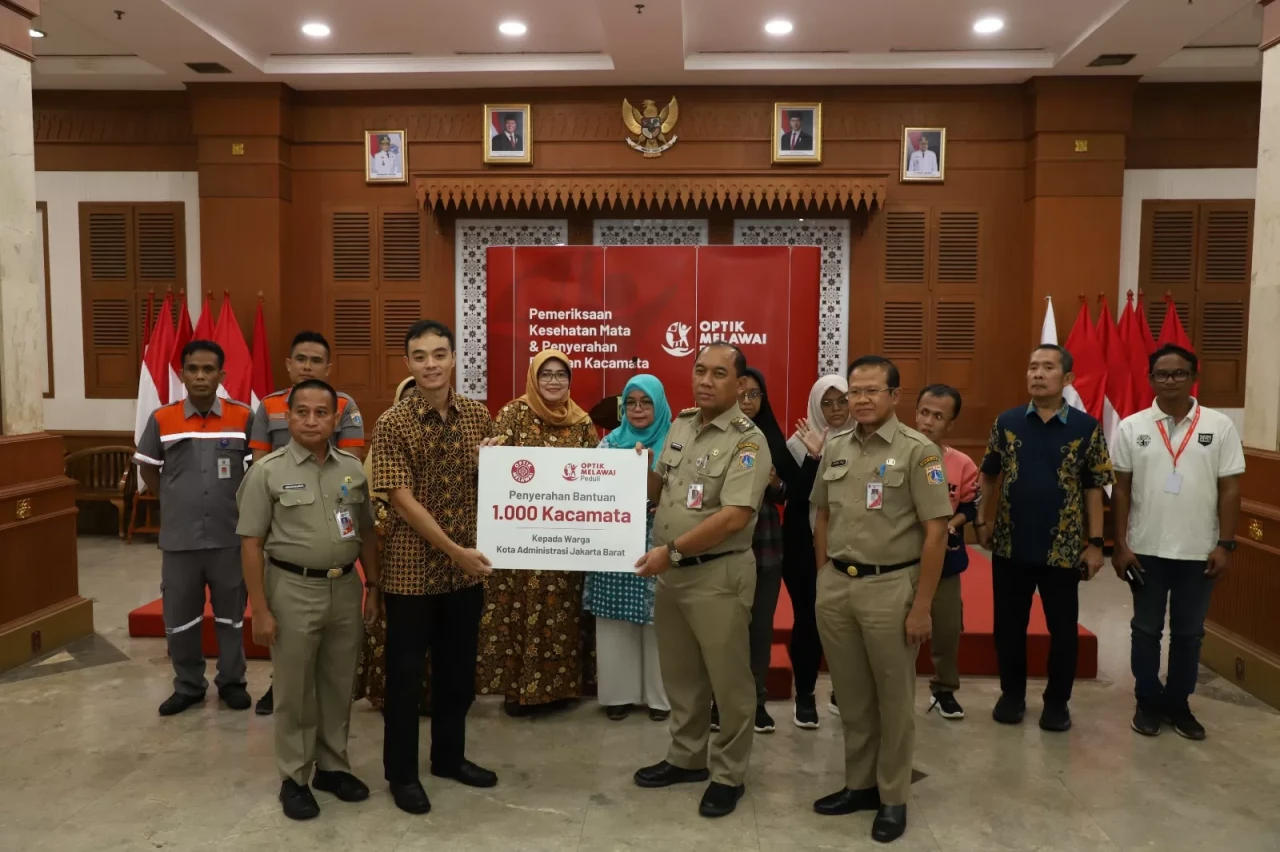 Optik Melawai Gelar...