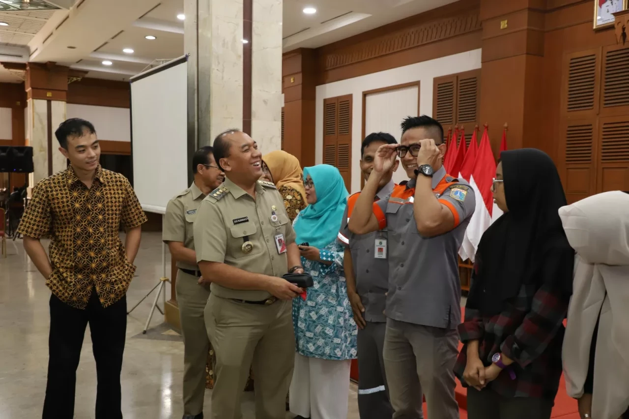 Optik Melawai Gelar...