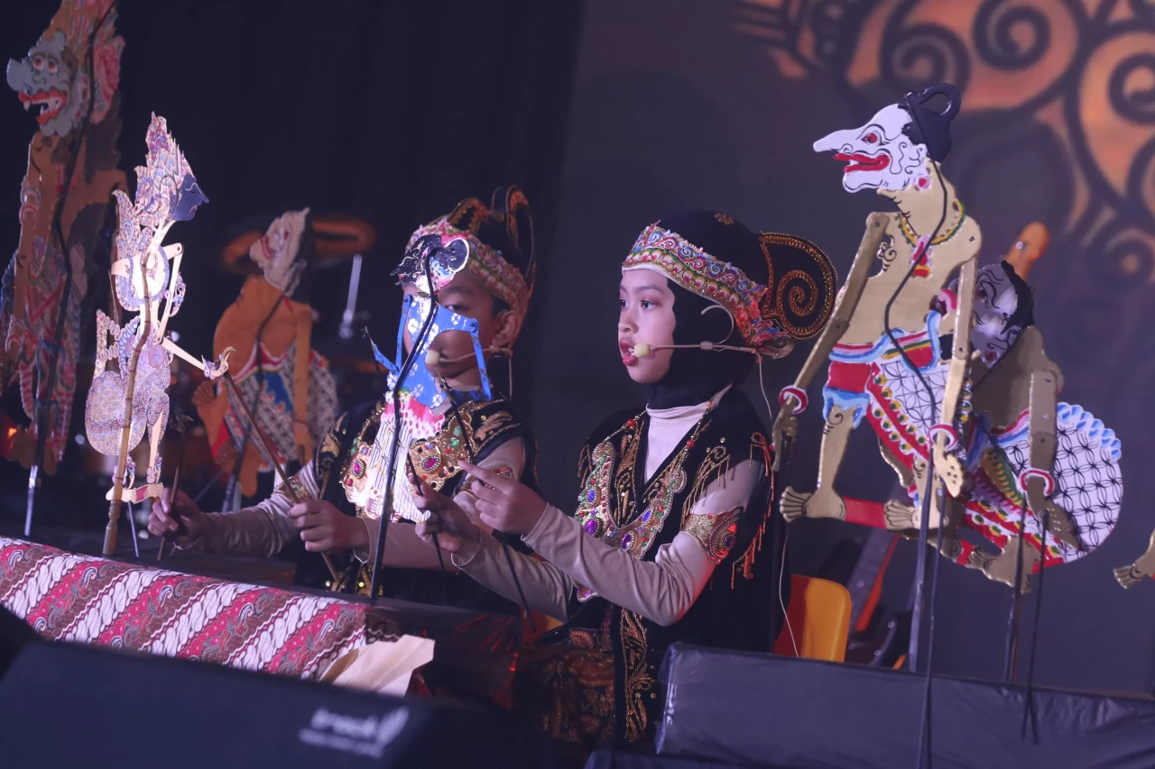 Buku Ajaib Budaya Nusantara,...
