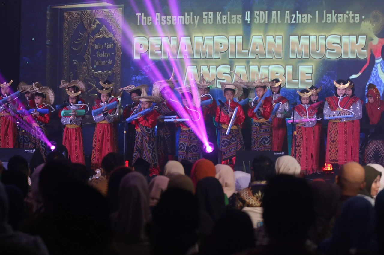 Buku Ajaib Budaya Nusantara,...
