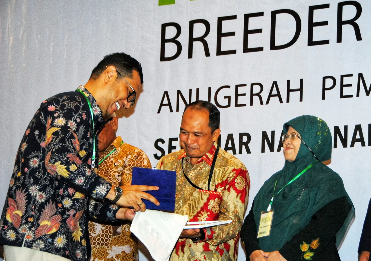 Pemulia Tanaman Berprestasi...