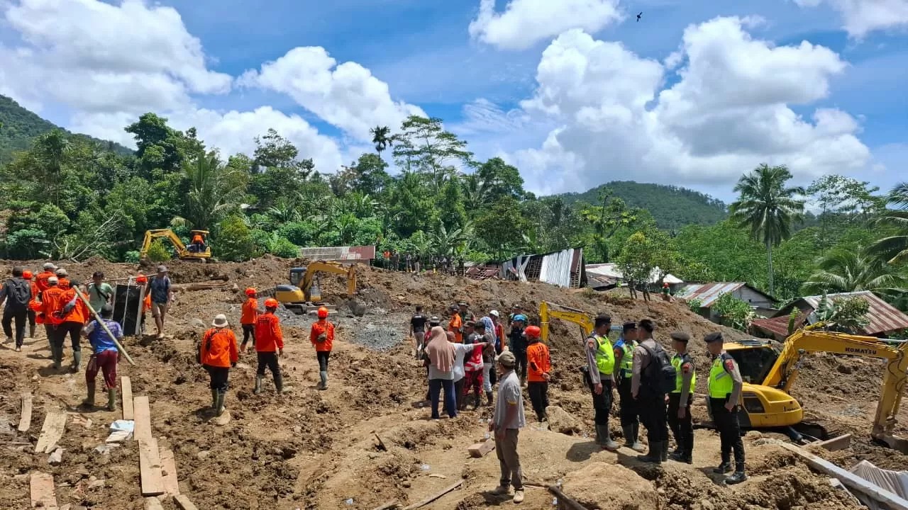 Tanah Longsor Banjarnegara:...