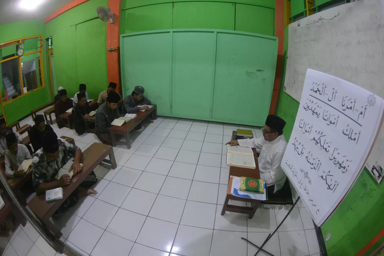 Semangat Santri Mahasiswa...