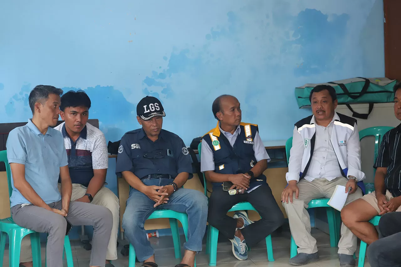 Akses Jalan Ditutup,...