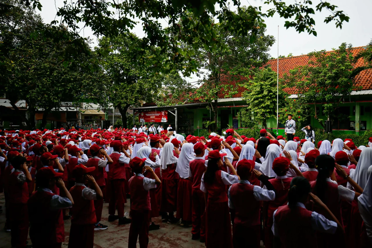 Orang Tua Murid Jadi...