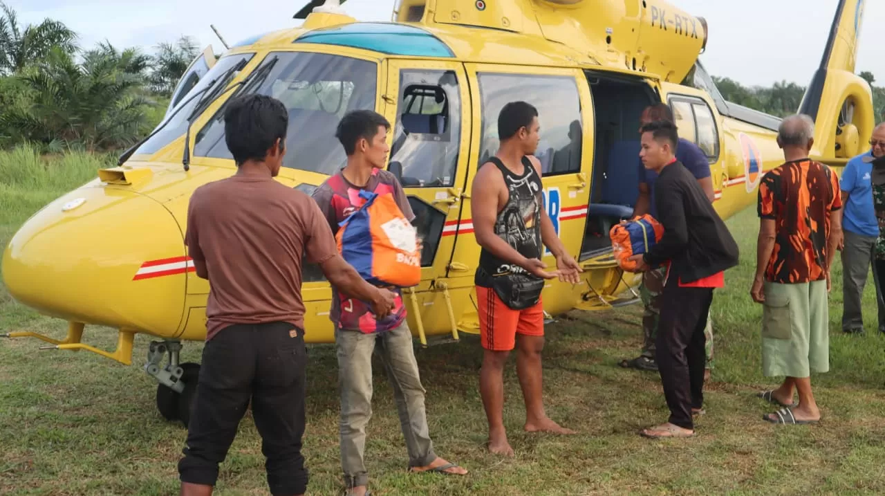 BNPB Kerahkan Helikopter...