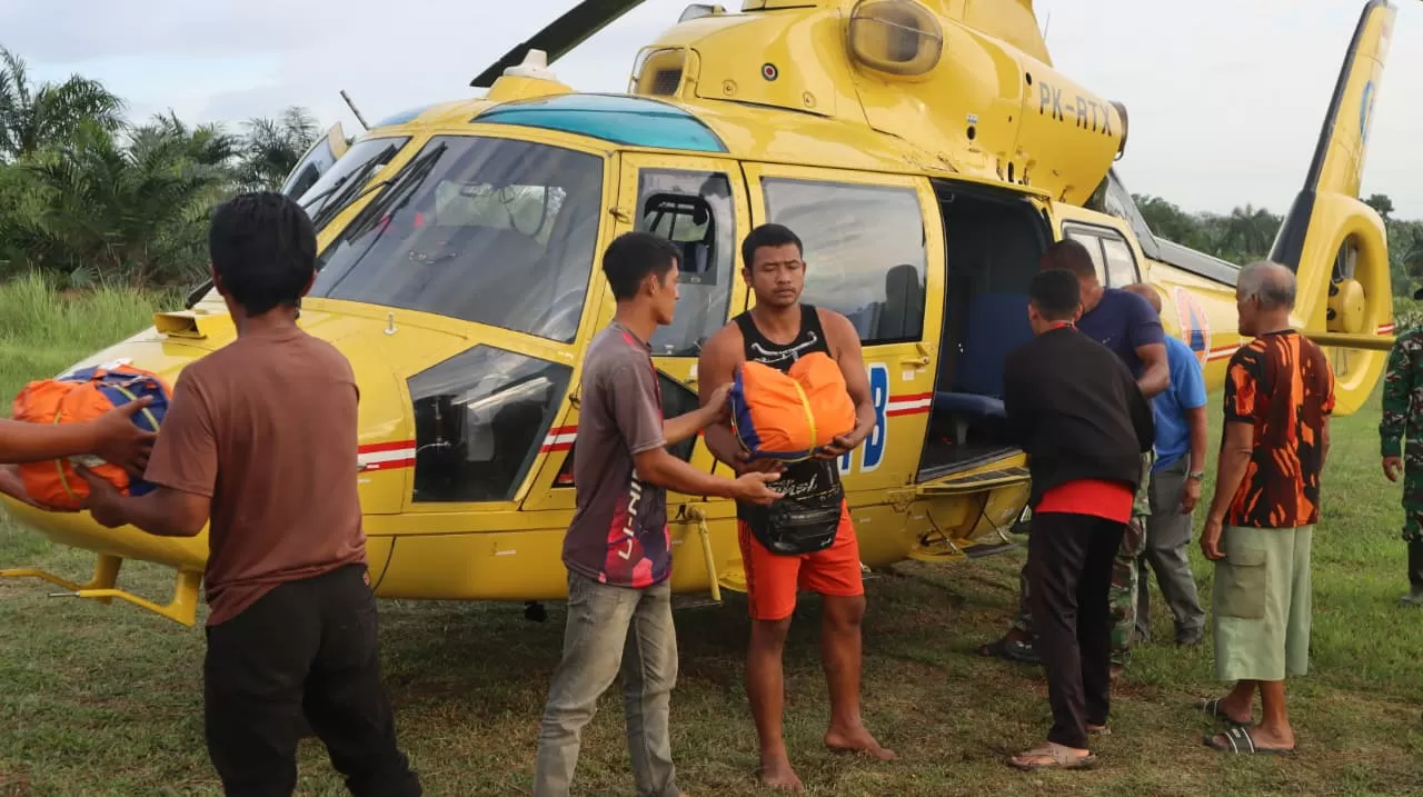 BNPB Kerahkan Helikopter...