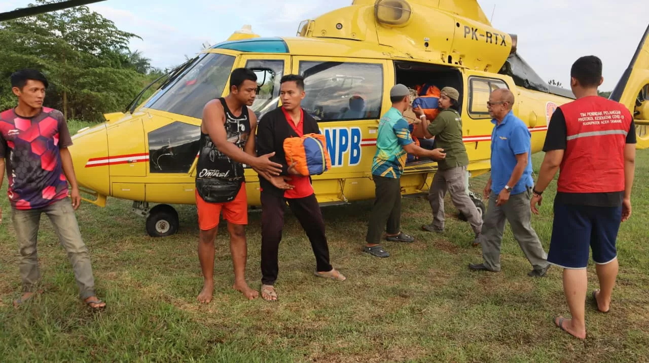 BNPB Kerahkan Helikopter...